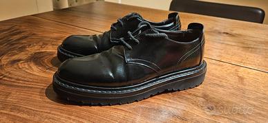 Scarpe in pelle nera