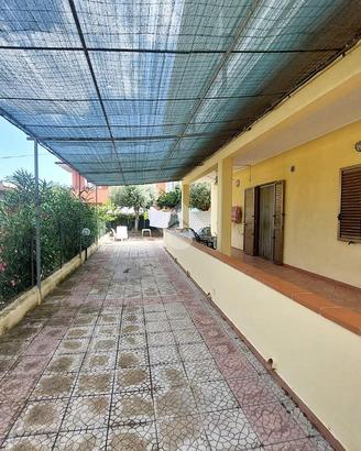 4 LOCALI A CUTRO