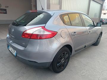 Renault Megane 1.5 diesel garanzia