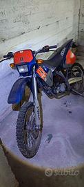 Aprilia rx 125 plastiche e pezzi vari. No motore