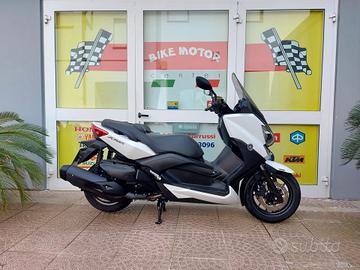 Yamaha X-Max 400