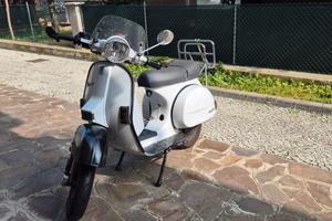 Piaggio Vespa PX150
