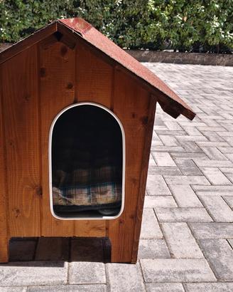 cuccia per cani in legno