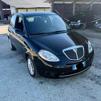 Ypsilon ecochic 1.4 benzina GPL neopatentati