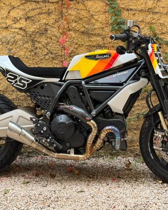 Ducati scrambler short track
