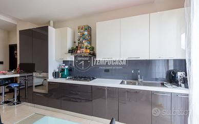 Quadrilocale ristrutturato termoautonomo