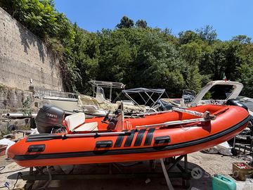 GOMMONE 5 MT CON YAMAHA 40HP 4 TEMPI - PRONTO MARE