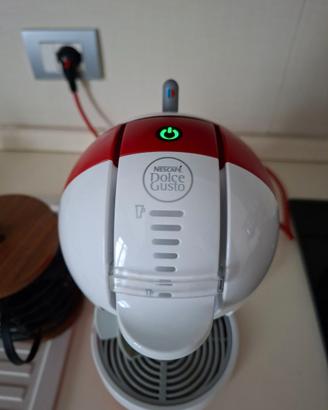 MACCHINA DEL CAFFÈ DOLCE GUSTO