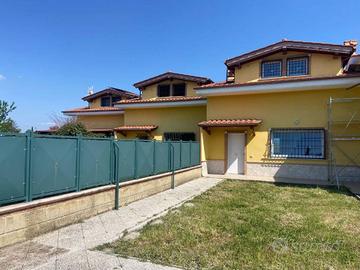 Villetta a schiera di 160 m² con 5 locali a Mentan