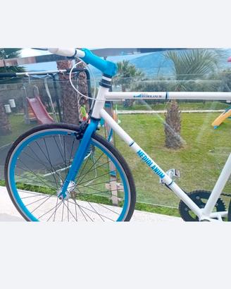 bicicletta limited edition banca Mediolanum