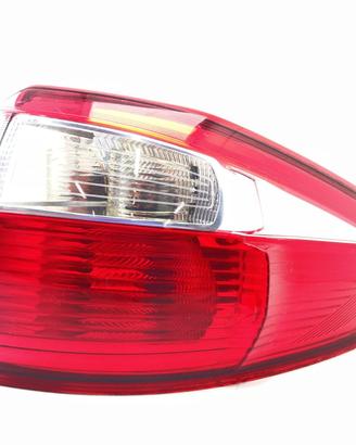 STOP FANALE POSTERIORE DESTRO FORD C - Max Serie 1