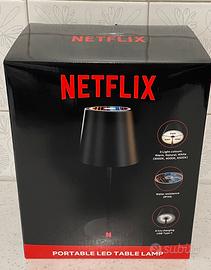 Lampada da tavolo led  portatile nuova  Netflix