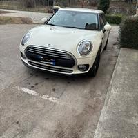 Mini clubman perfetta e tagliandata(permuto)
