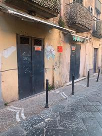 Portici zona centrale con grande affluenza di per