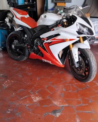 Yamaha R1 2008