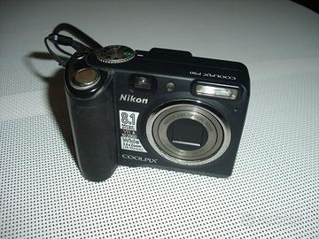 Macchina fotografica Nikon Coolpix P50