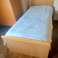 Lettino con materasso