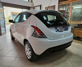 Lancia Ypsilon 1.2 69 CV 5 porte Silver