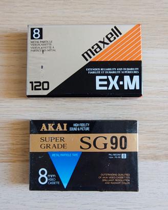 Cassette Video8 Maxell EX-M120 + Akai SG90 lotto 2