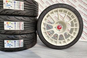 Cerchi In Lega Da 17 Per Fiat 500 Abarth Con Gomme