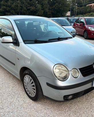 Volkswagen Polo 1.2 B - 2002