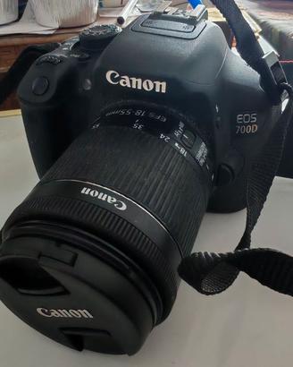 Canon EOS 700d COME NUOVA