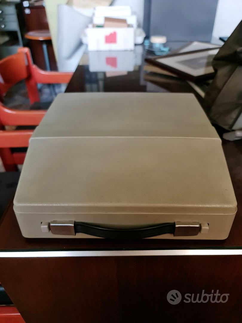 macchina da scrivere vintage anni 70 portatile - Collezionismo In vendita a  Bologna