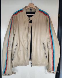 Giacca in Pelle Helsons accessoriata da moto