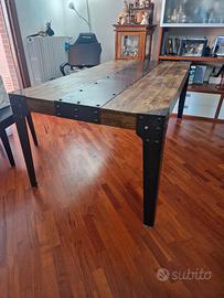Tavolo stile industriale 