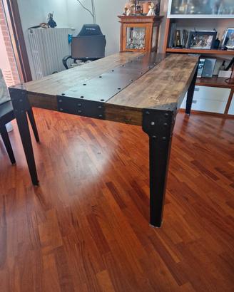 Tavolo stile industriale 