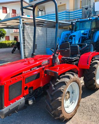 Trattore gommato A. Carraro Tigrone 8400 - Fruttet