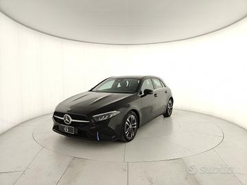 MERCEDES-BENZ A 180 d Advanced auto