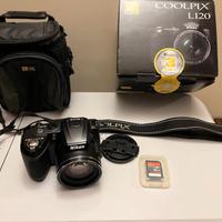 macchina fotografica NIKON COOLPIX L120