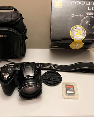 macchina fotografica NIKON COOLPIX L120