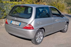 Lancia y per neo patentati