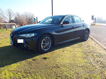 ALFA ROMEO Giulia (2016) - 2016