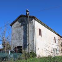 Casa indipendente immersa nella campagna