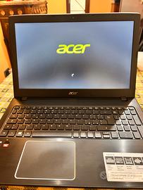 Notebook Acer mai usato batteria ok