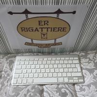 ER-STOCK-84 APPLE TASTIERA A1344 BATTERIE 