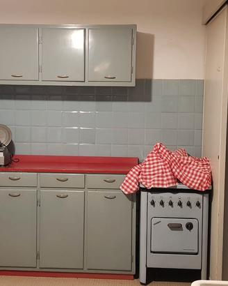MODERNARIATO come da foto, esclusa la cucina/forno