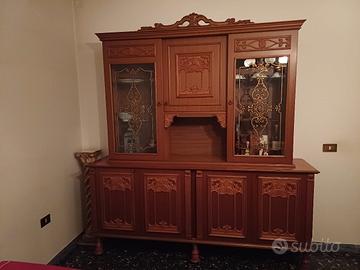 mobile credenza in legno con 7 ante