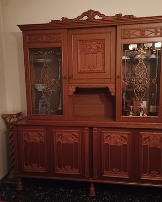 mobile credenza in legno con 7 ante