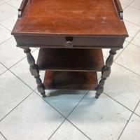 mobiletto portaoggetti 