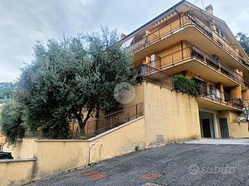 3 LOCALI A MONTE COMPATRI