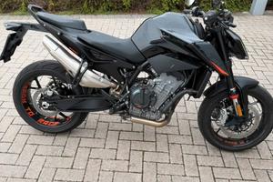 Ktm duke890