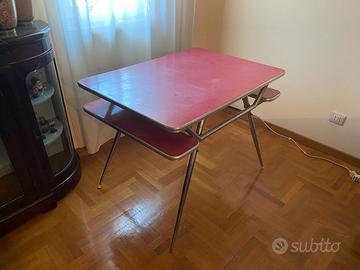 Tavolo modernariato formica rossa 1966 + 4 sedie