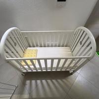 Lettino per neonati con materasso e cuscino