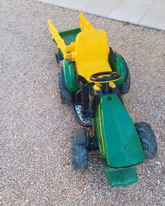Trattore elettrico peg perego