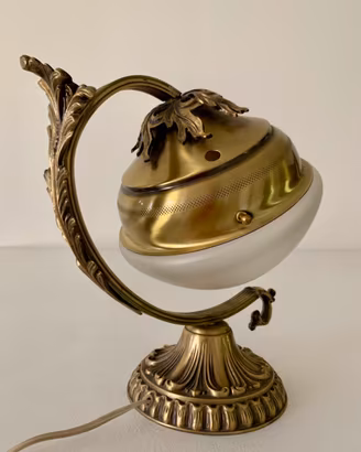 Lampada da tavolo ottone e vetro satinato molato