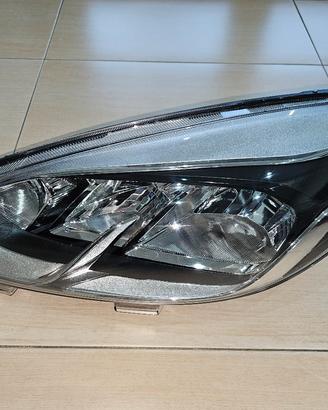 Faro DEPO per Ford Fiesta mk7 Restyling
